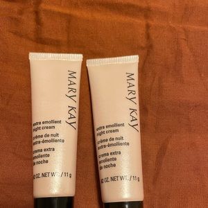 Mary Kay® Extra Emollient Night Cream - travel size/trial size - 2 items